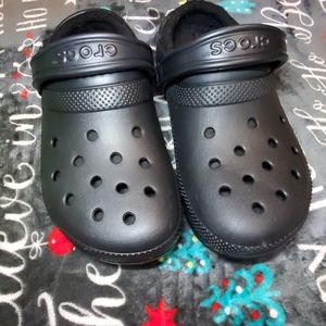 Black fuzzy crocs